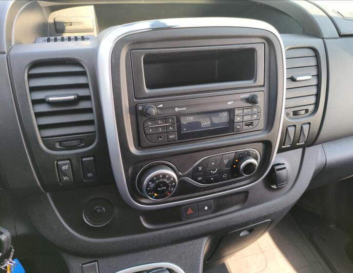 Renault Trafic 30