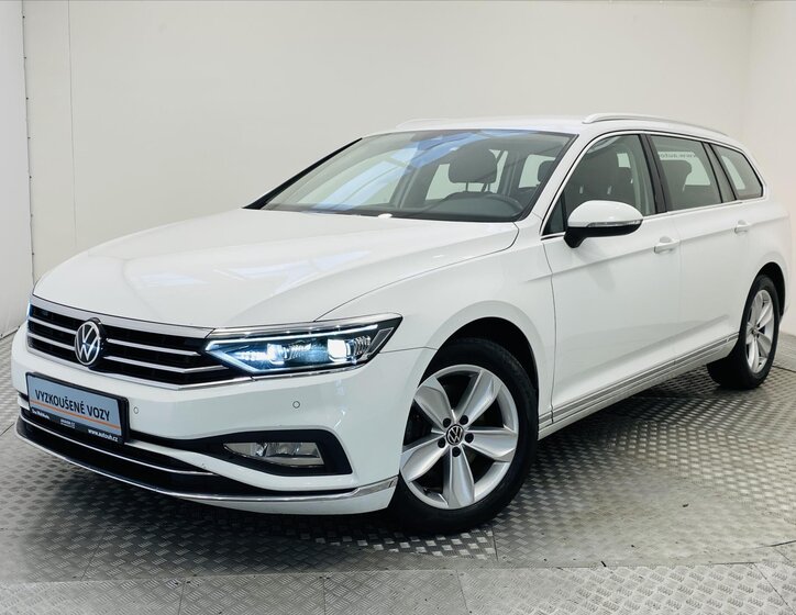 Volkswagen Passat 1