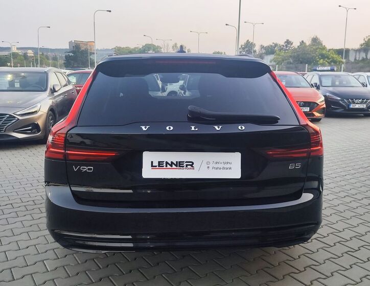 Volvo V90 6