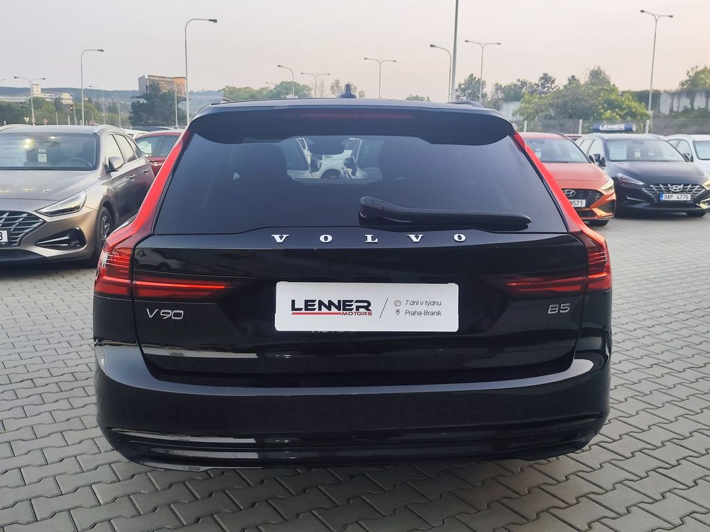 Volvo V90