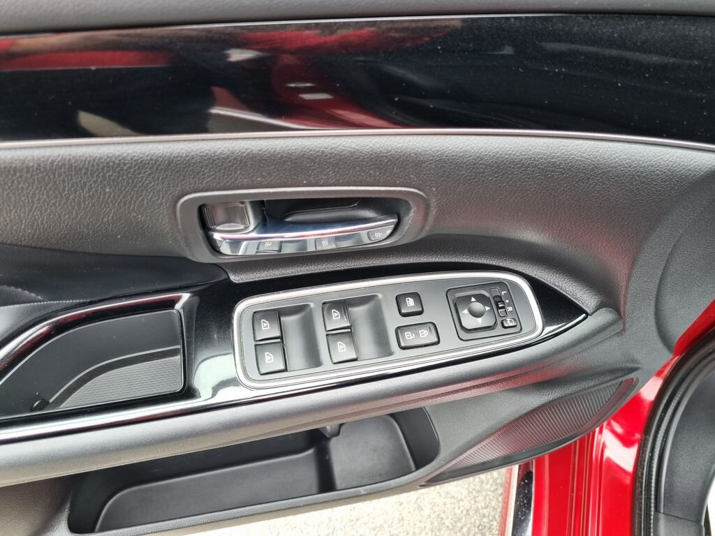 Mitsubishi Outlander SUV / Terénní 2,4 l 165 kw