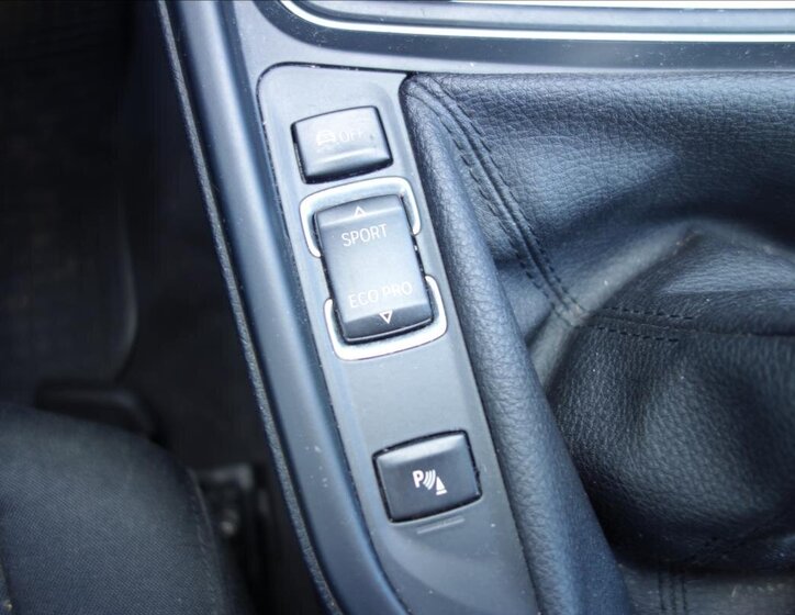 BMW Řada 3 Sedan / Limuzína 2,0 l 105 kw