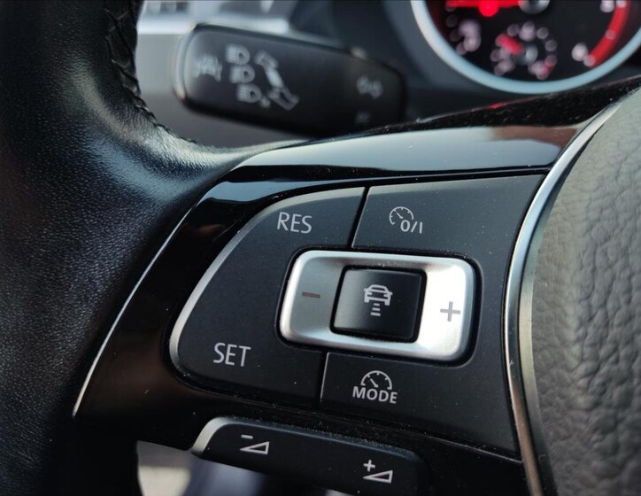 Volkswagen Tiguan SUV / Terénní 2,0 l 110 kw