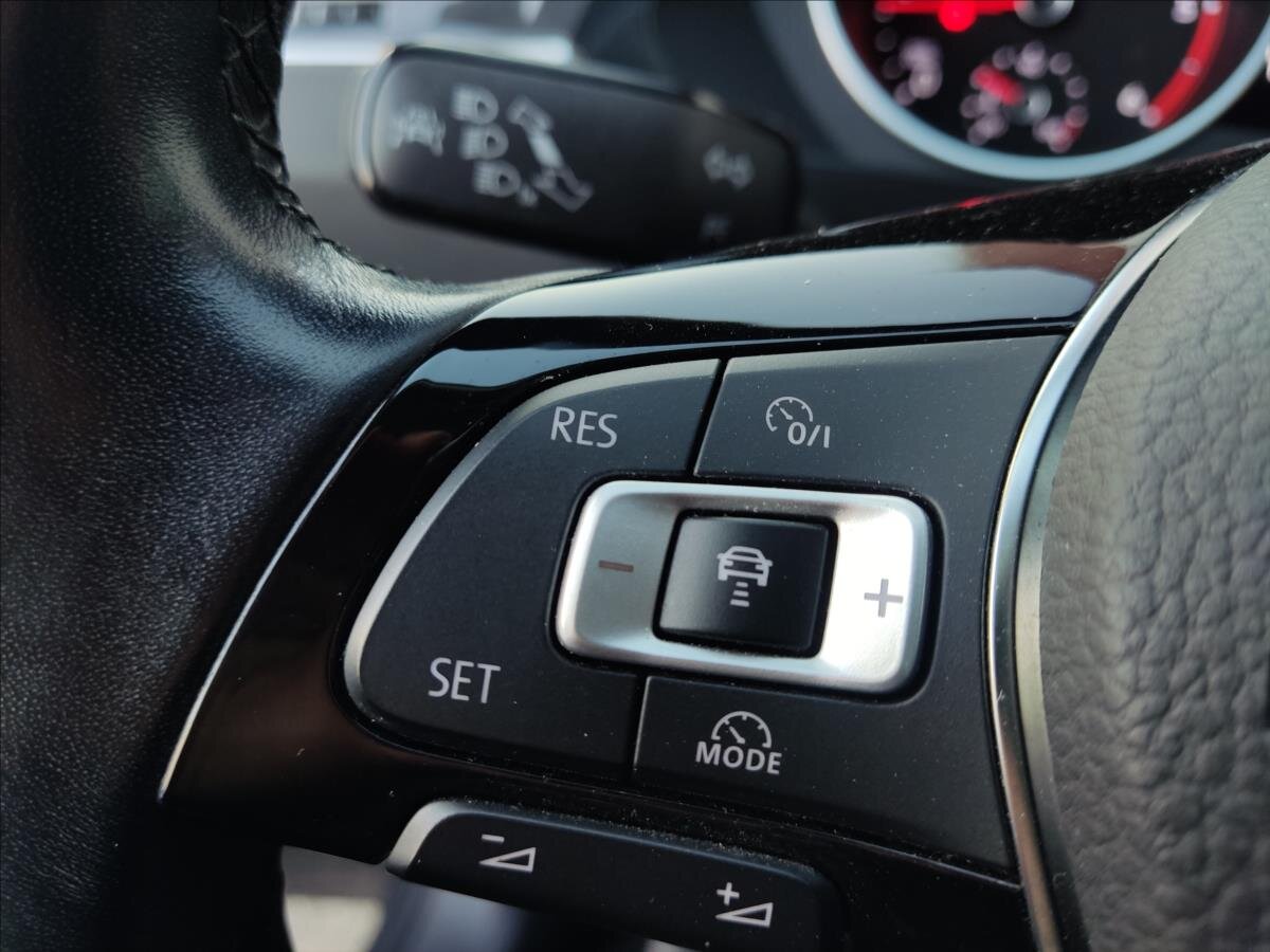 Volkswagen Tiguan SUV / Terénní 2,0 l 110 kw