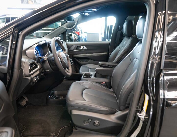 Chrysler Pacifica MPV 3,6 l 221 kw