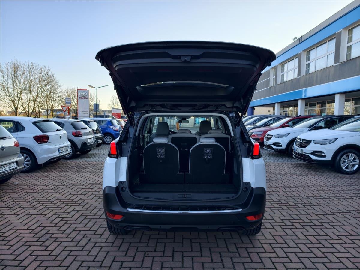 Peugeot 5008 MPV 1,6 l 88 kw