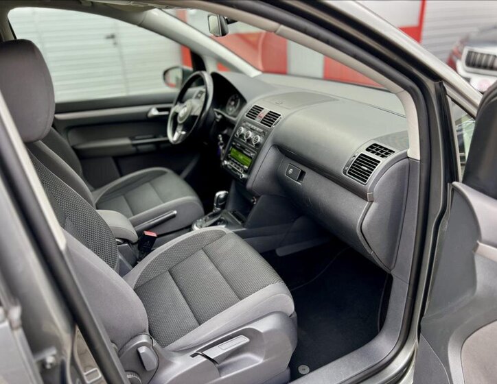 Volkswagen Touran MPV 1,6 l 77 kw