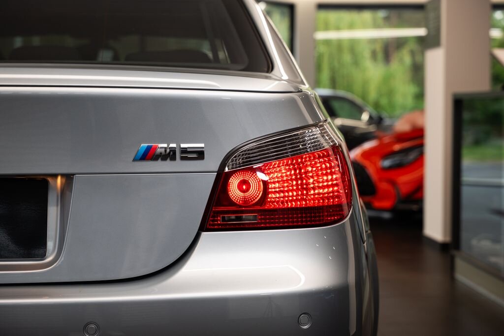 BMW M5 Sedan / Limuzína 5,0 l 373 kw
