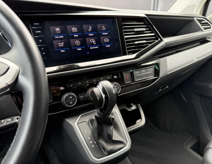 Volkswagen Multivan 27