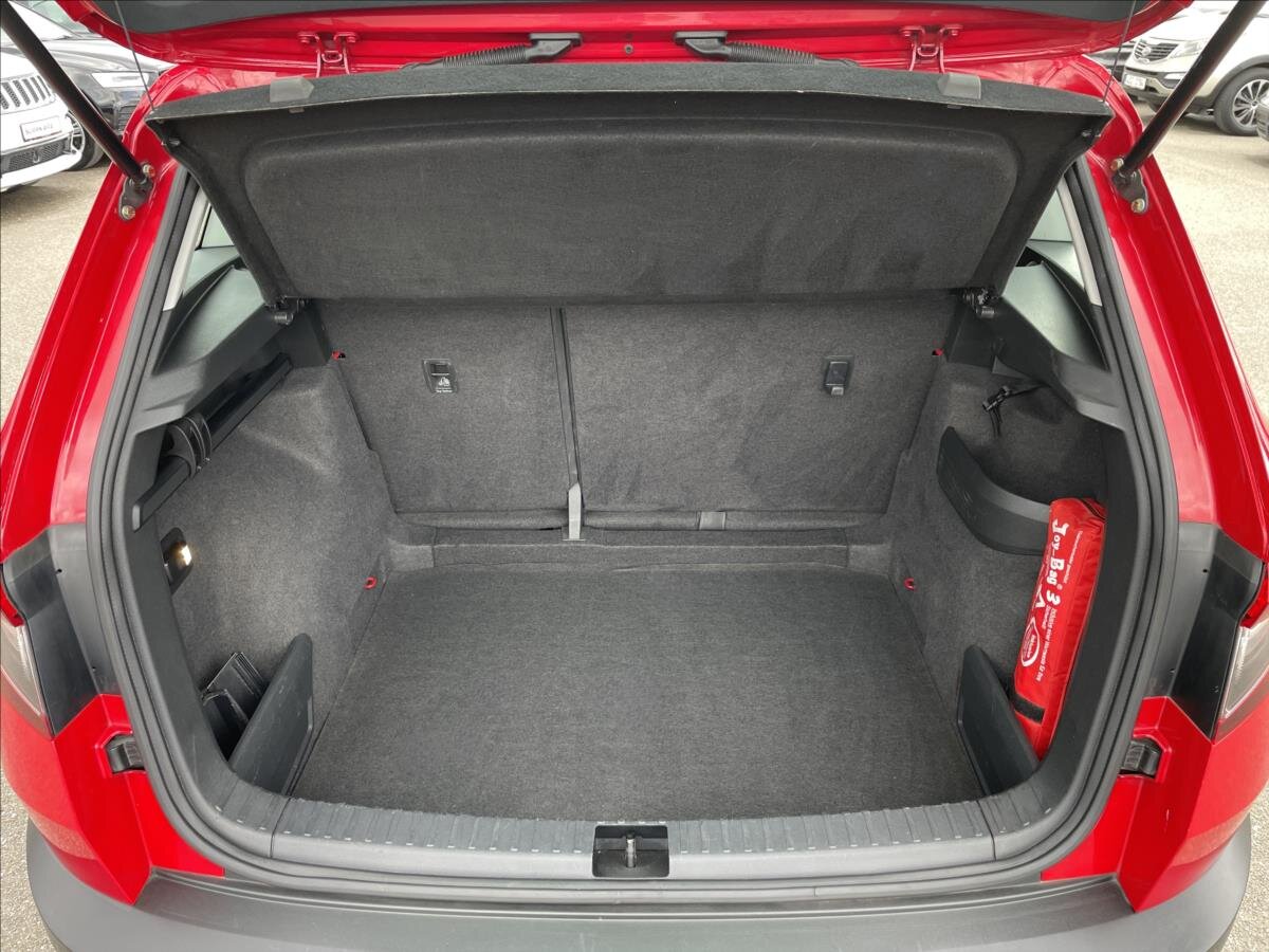 Škoda Karoq SUV 999,0 85 kw