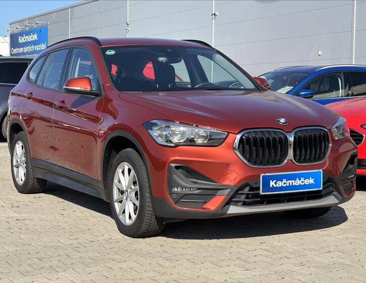 BMW X1 Kombi 1,5 l 100 kw