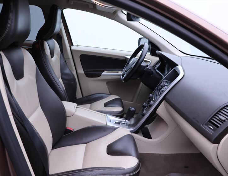 Volvo XC60 14