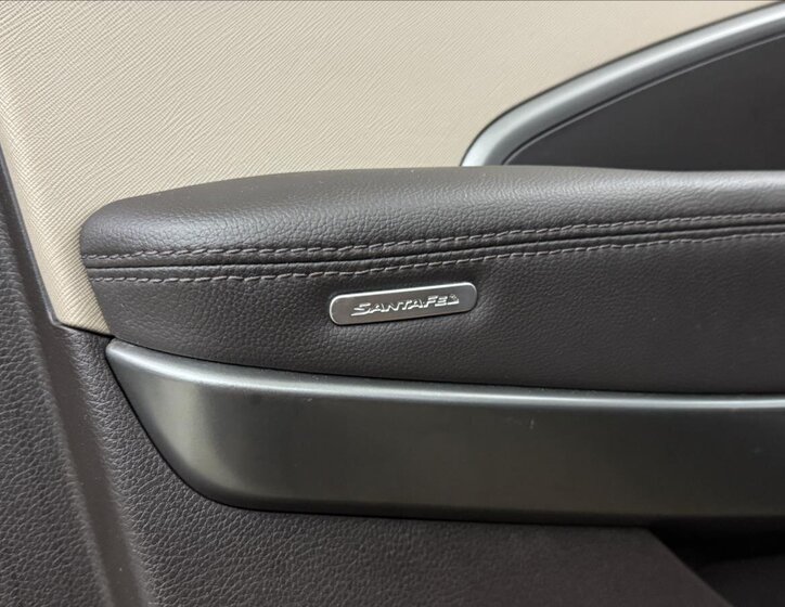 Hyundai Santa Fe SUV / Terénní 2,2 l 147 kw