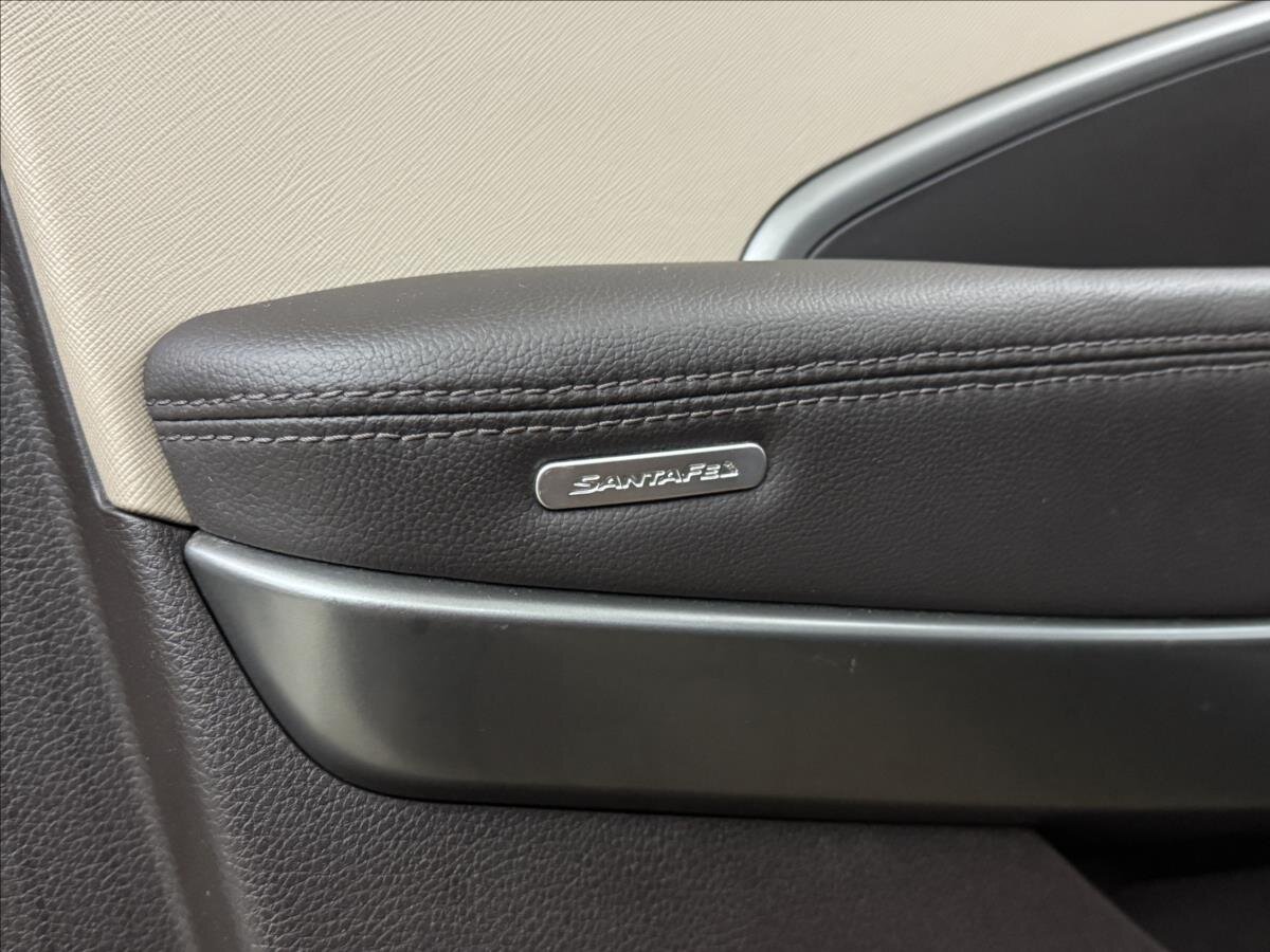 Hyundai Santa Fe SUV / Terénní 2,2 l 147 kw