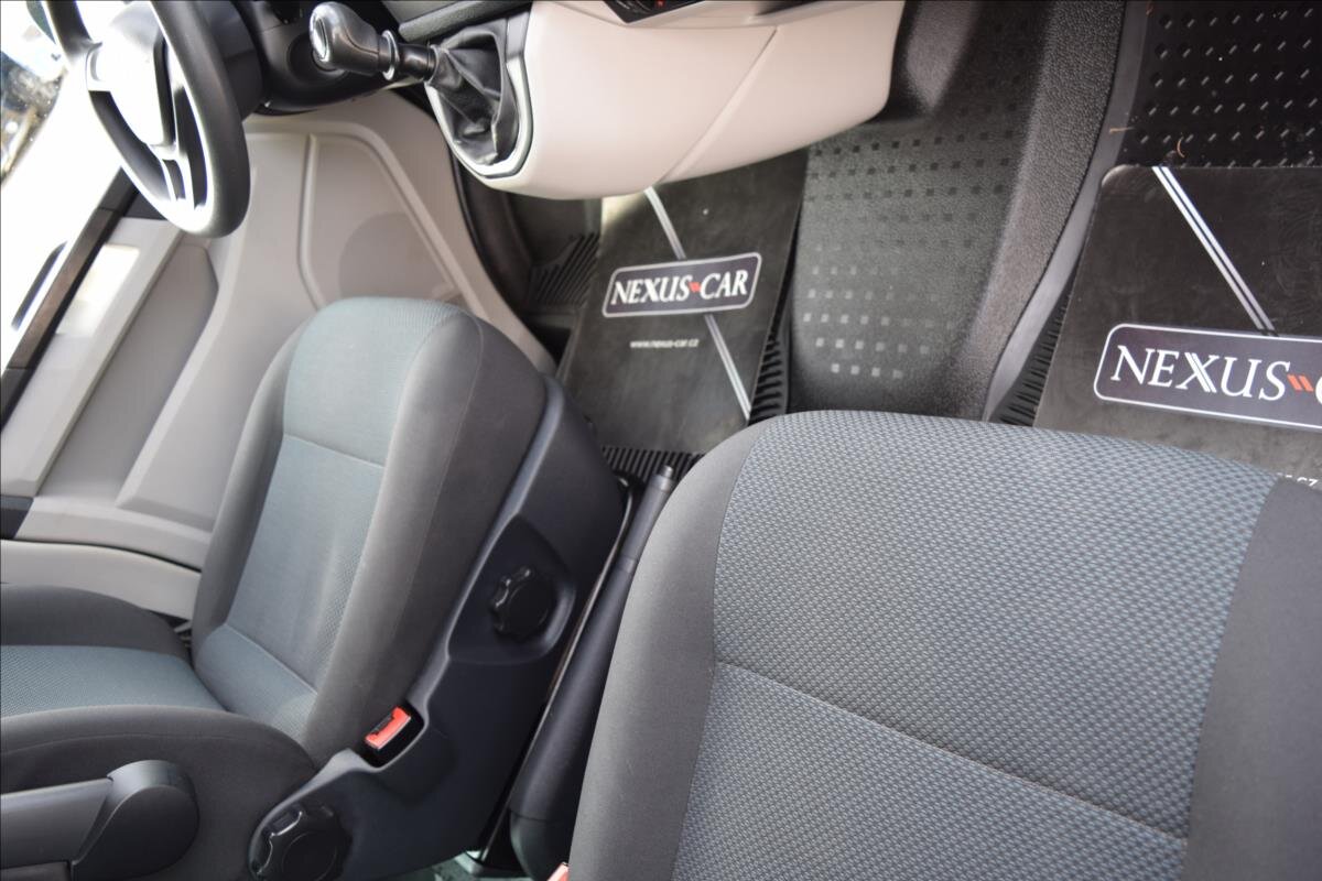 Volkswagen Transporter Kombi 2,0 l 110 kw