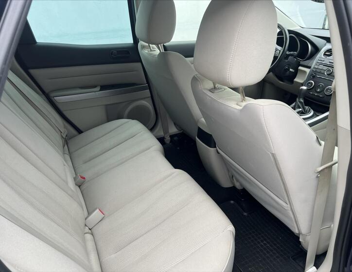 Mazda CX-7 10