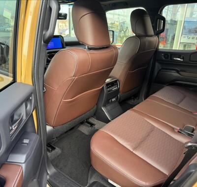 Toyota Land Cruiser 13