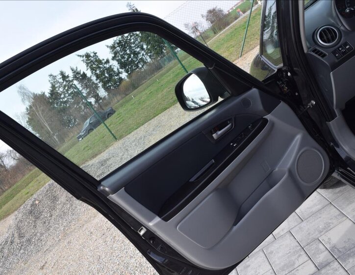 Suzuki SX4 Hatchback 1,6 l 79 kw