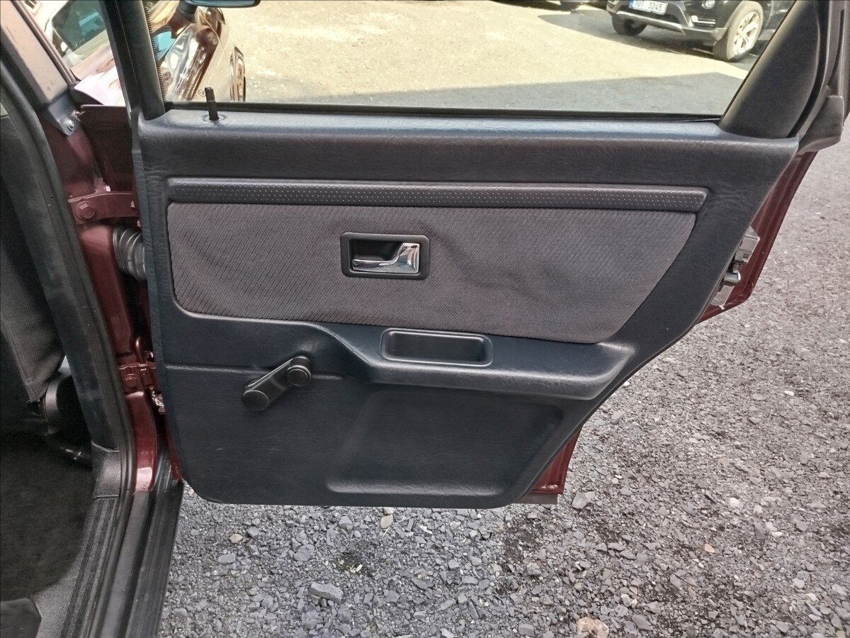 Audi 80 Sedan / Limuzína 2,0 l 66 kw