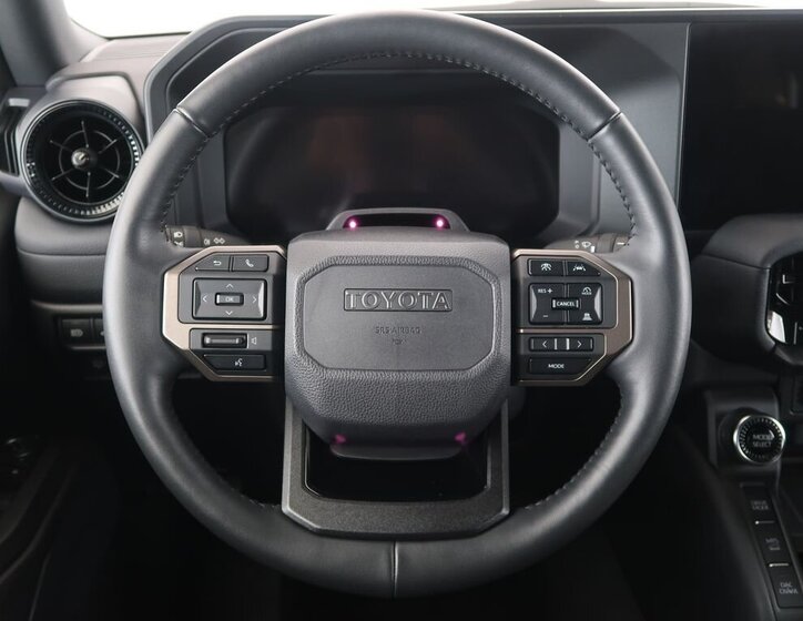 Toyota Land Cruiser SUV 2,8 l 151 kw