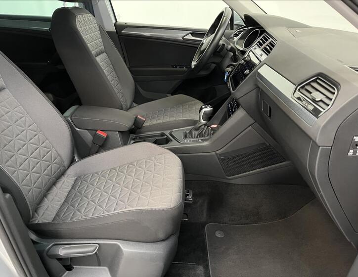 Volkswagen Tiguan 24