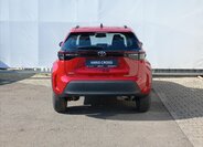 Toyota Yaris Cross CUV / Crossover 1,5 l 68 kw