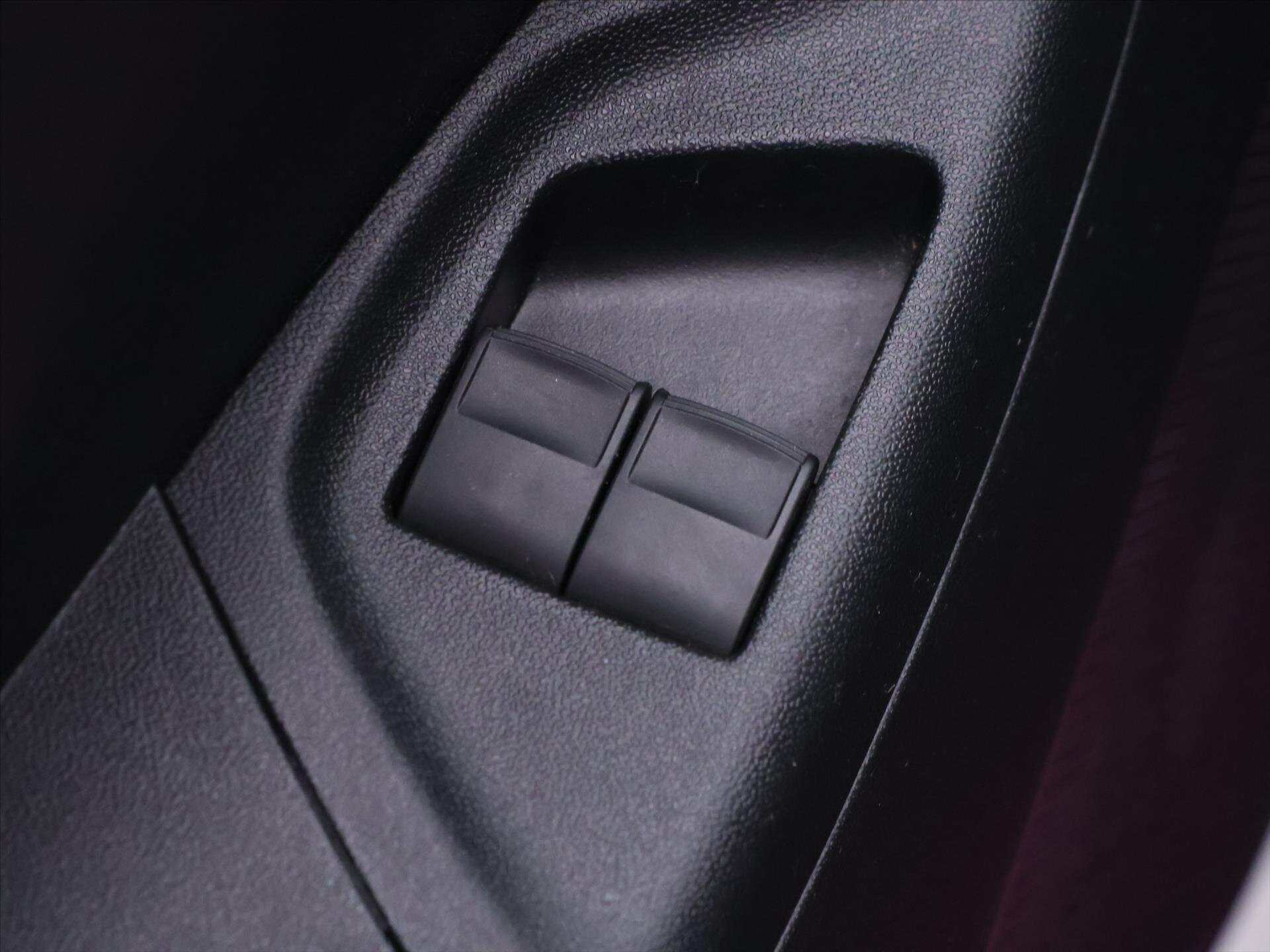 Toyota Aygo Hatchback 998,0 53 kw