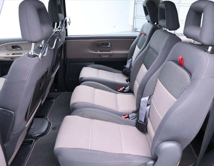 Volkswagen Sharan 17