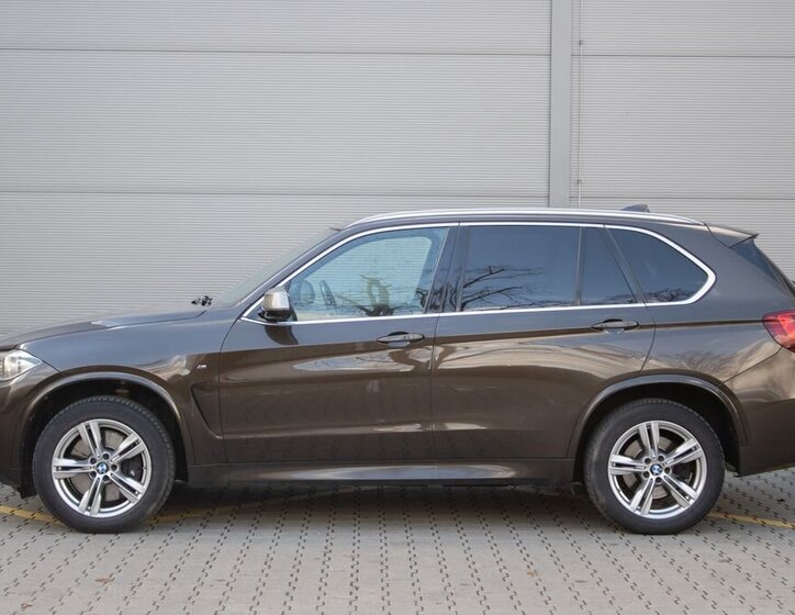 BMW X5 SUV 3,0 l 280 kw