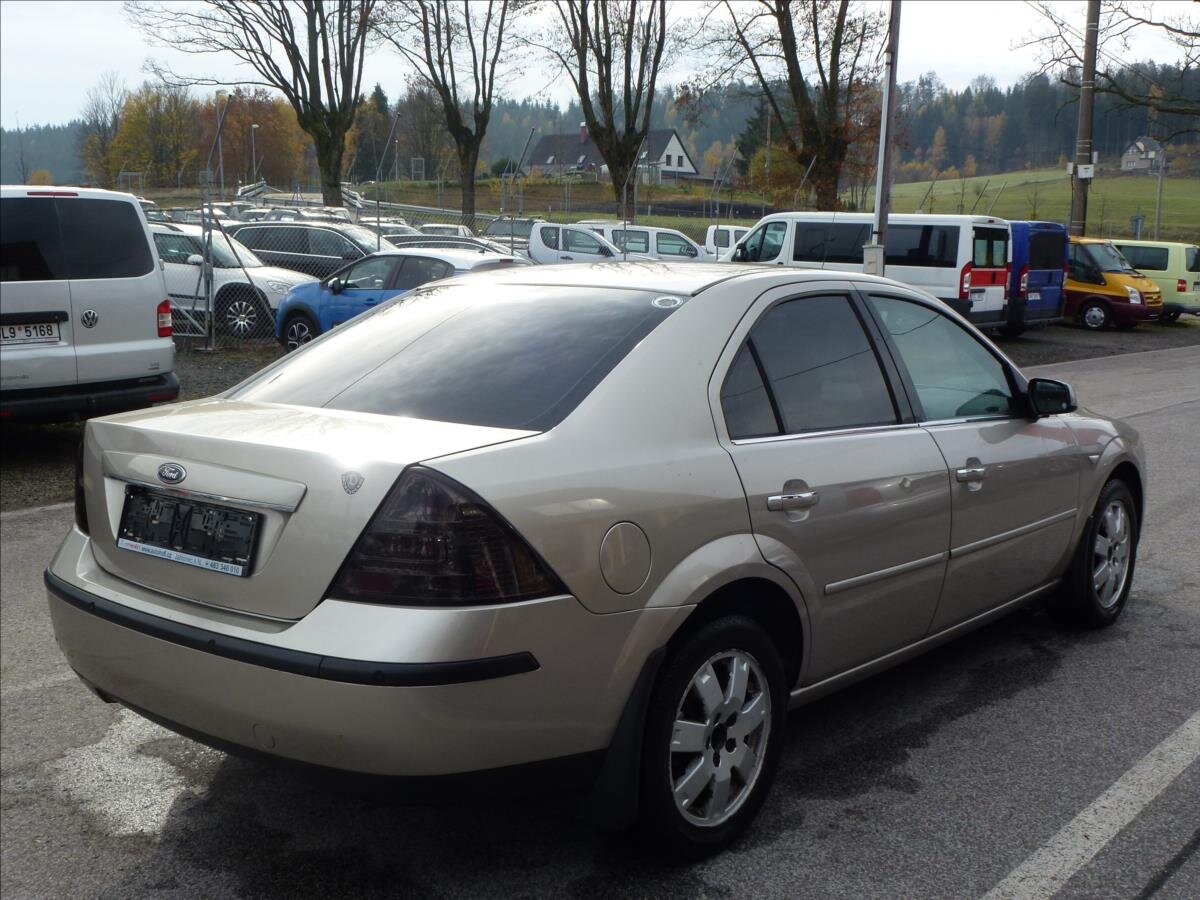 Ford Mondeo Sedan / Limuzína 2,5 l 125 kw
