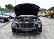 BMW X7 9
