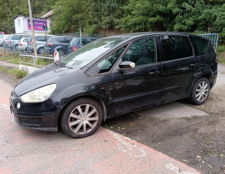 Ford S-MAX 5