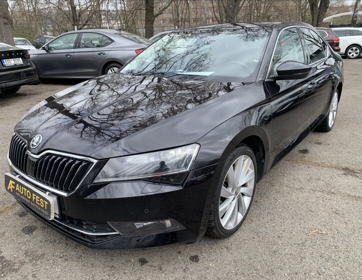 Škoda Superb Sedan / Limuzína 1,5 l 110 kw
