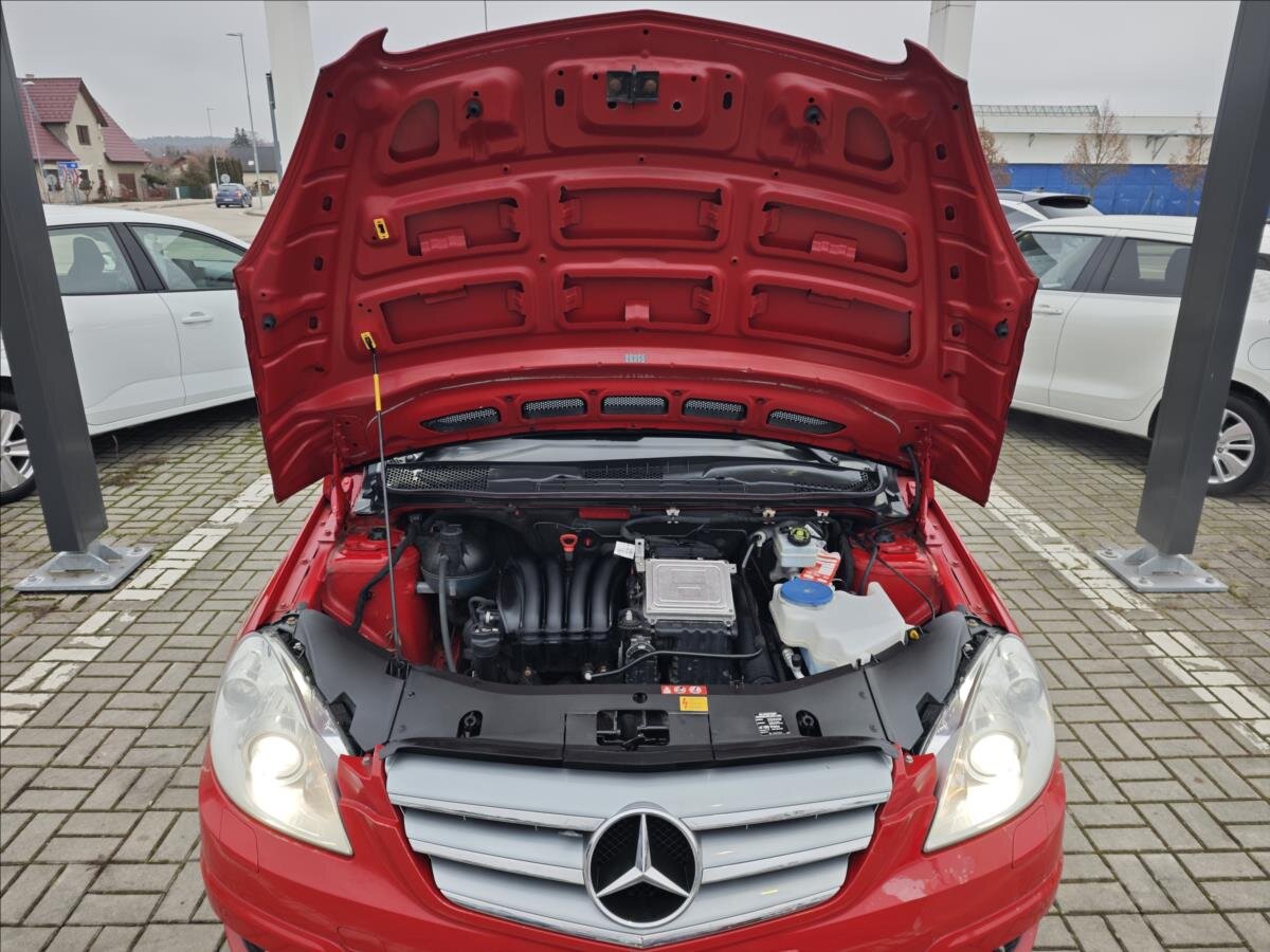 Mercedes-Benz Třídy B MPV 2,0 l 100 kw