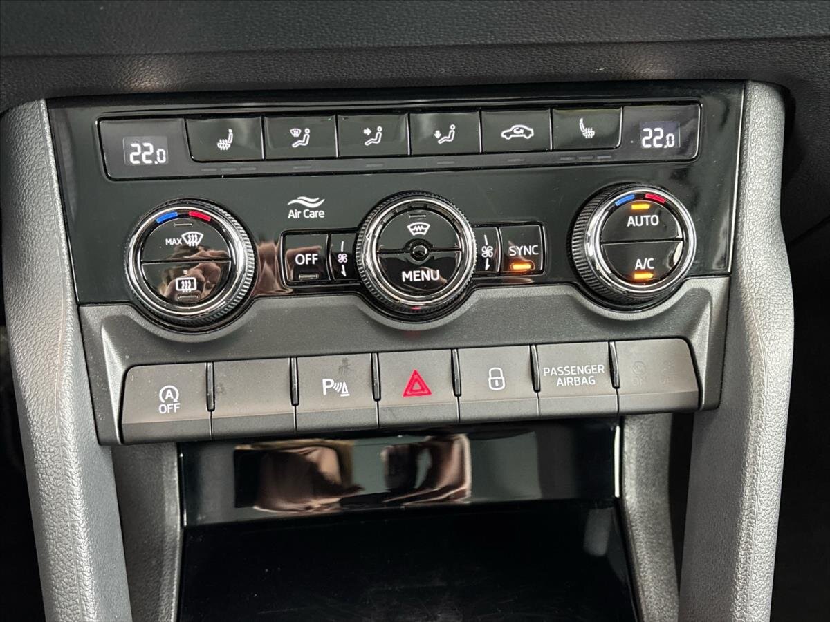 Škoda Karoq SUV / Terénní 1,5 l 110 kw