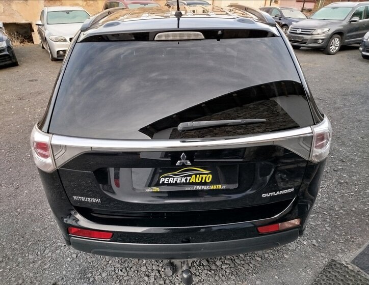 Mitsubishi Outlander SUV 2,3 l 110 kw