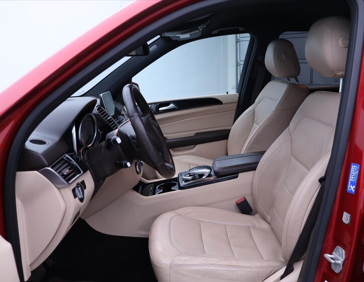 Mercedes-Benz GLE SUV / Terénní 3,0 l 190 kw