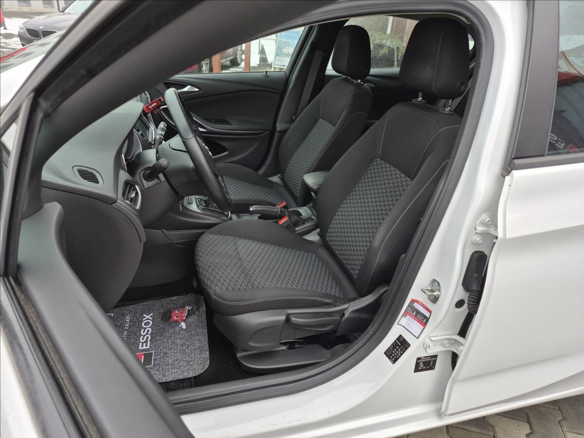 Opel Astra Hatchback 999,0 77 kw