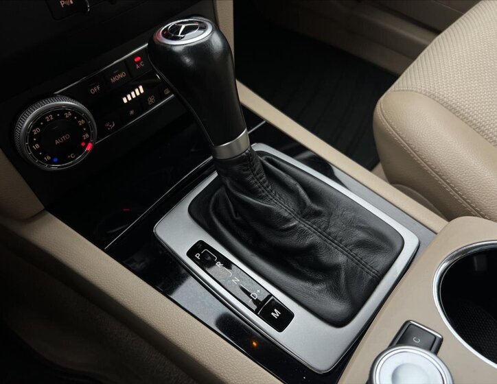 Mercedes-Benz GLK 23