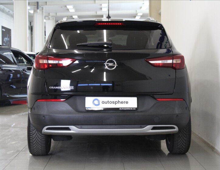 Opel Grandland X SUV / Terénní 1,2 l 96 kw