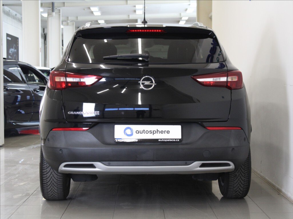 Opel Grandland X SUV / Terénní 1,2 l 96 kw