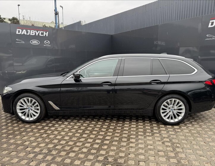 BMW Řada 5 Kombi 3,0 l 210 kw