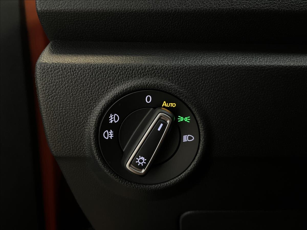 Volkswagen T-Roc SUV / Terénní 1,5 l 110 kw