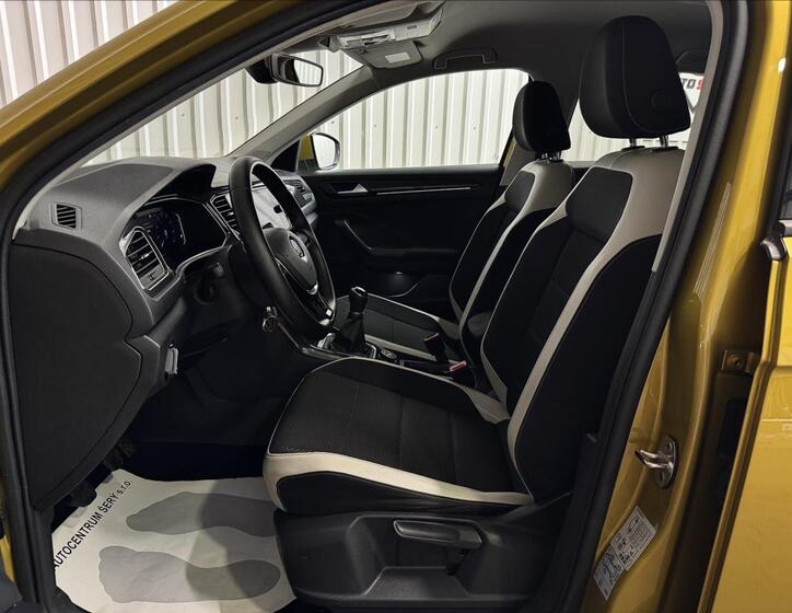 Volkswagen T-Roc 31