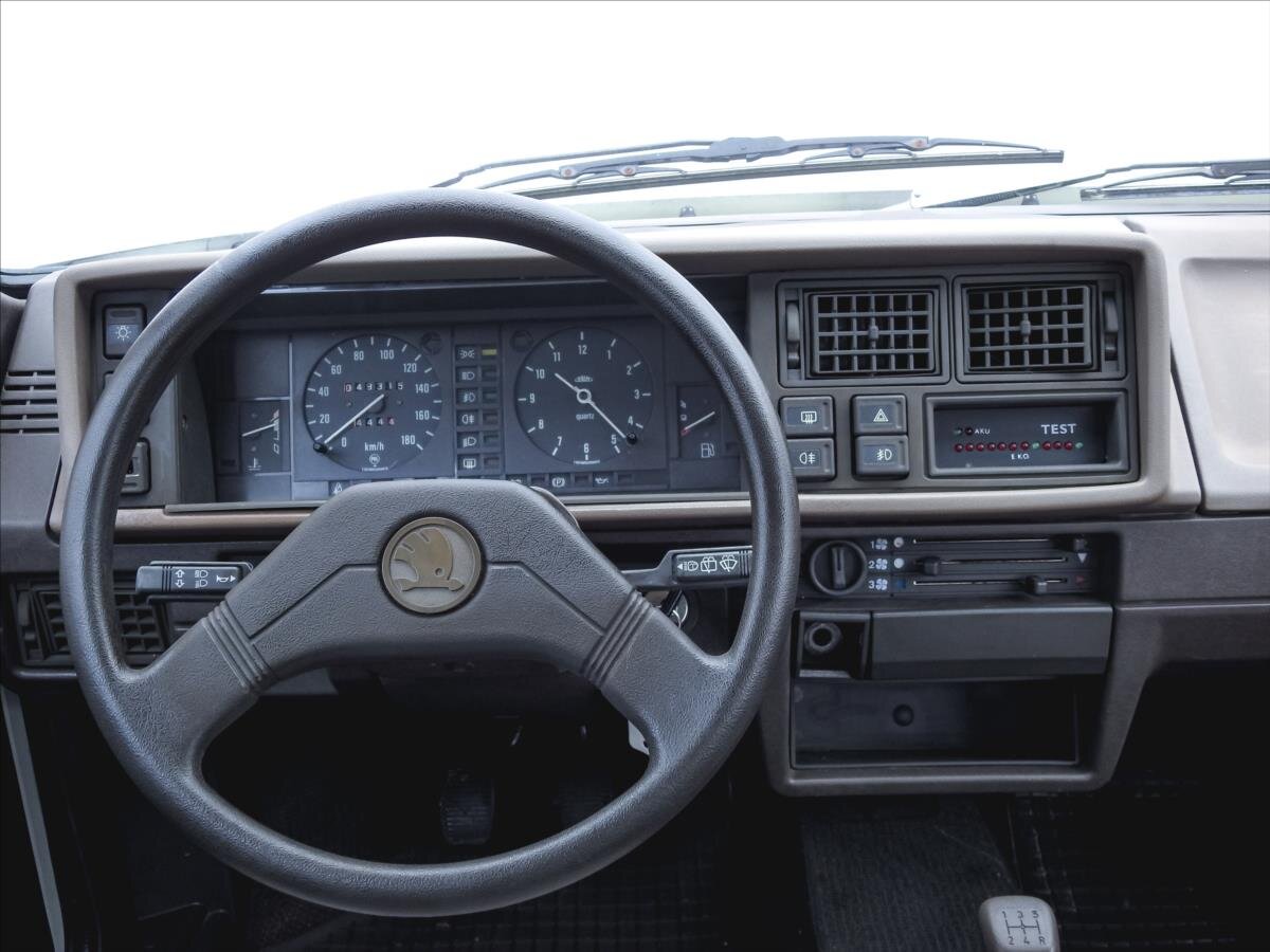 Škoda Favorit Hatchback 1,3 l 46 kw