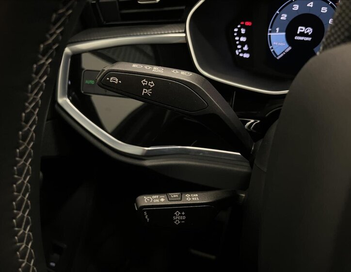 Audi Q3 SUV 1,5 l 110 kw