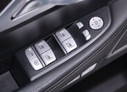 BMW Řada 7 Sedan / Limuzína 4,4 l 330 kw