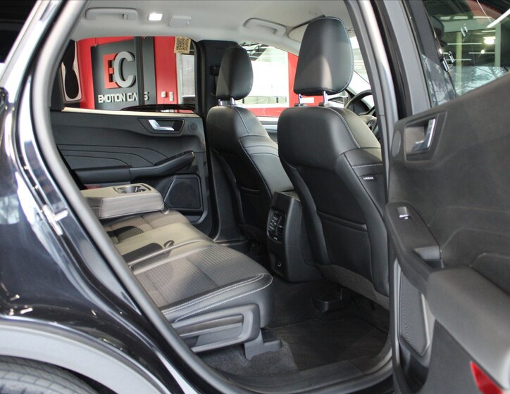 Ford Kuga SUV / Terénní 2,0 l 140 kw