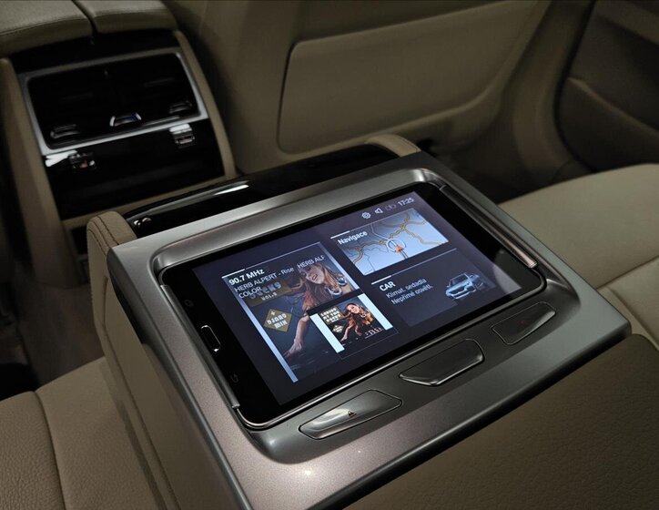 BMW Řada 7 Sedan / Limuzína 3,0 l 195 kw