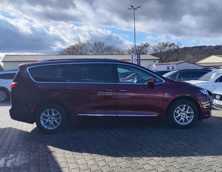 Chrysler Pacifica MPV 3,6 l 214 kw